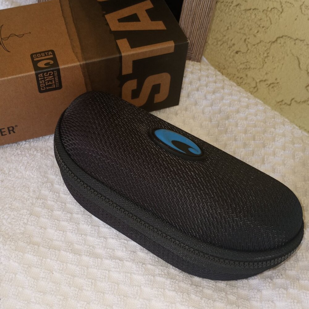 Costa clam shell CASE